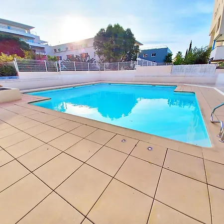 500m De La Mer- 4pers-piscine-parking-wifi- Clim