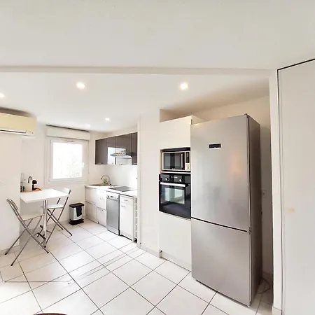 500m De La Mer- 4pers-piscine-parking-wifi- Clim *